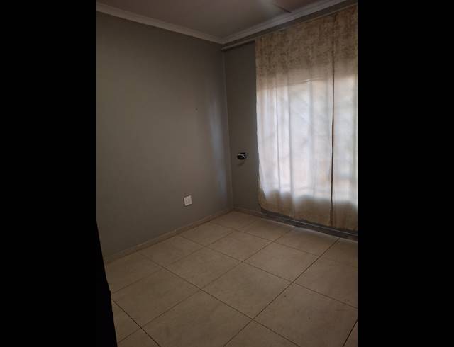 3 BEDROOM TOWNHOUSE TO LET IN SOUTH VIEW